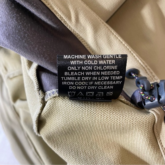 Sherpa Adventure Gear Jacket Beige Nepal Mens Full Zip Outdoors Tactel 3 Pockets - Picture 9 of 9